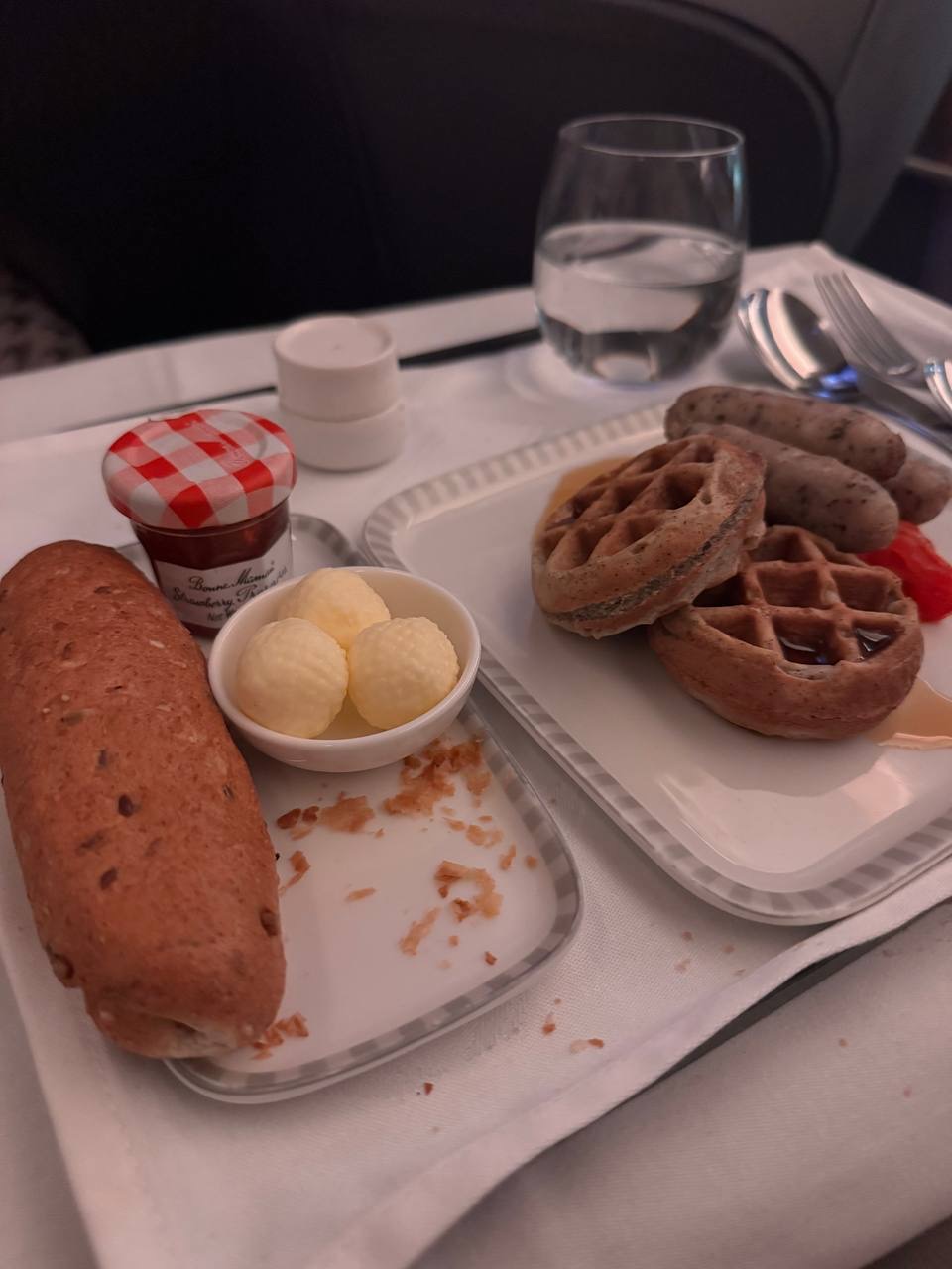 Waffles breakfast tray in Singapore Airlines A350 business class